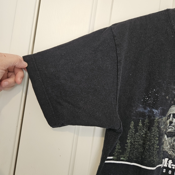Mt. Rushmore Black Graphic T-Shirt | Green Brand Recycled | M - Picture 6 of 8